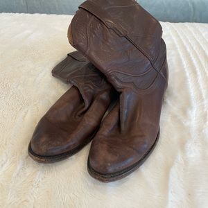 Tecovas Earl Chocolate. 10.5D